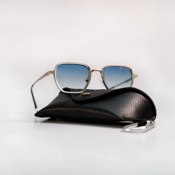 Navigator Metal Sunglasses with Gradient Blue Lenses