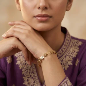 Trendy 18K Gold Plated Stainless Steel Floral Bangle