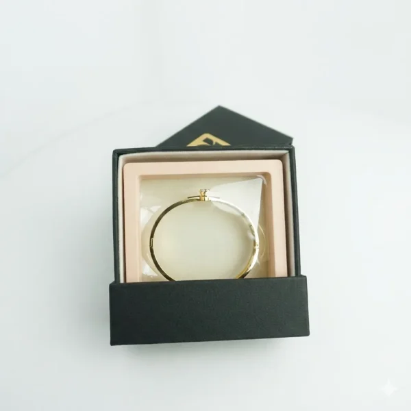 Elegant 18K Gold Plated Bangle with Crystal