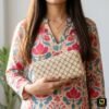 Elegant Stone Pattern Wallet Off White