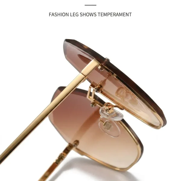 Imported Luxury Women Oversized UV400 Sunglasses.