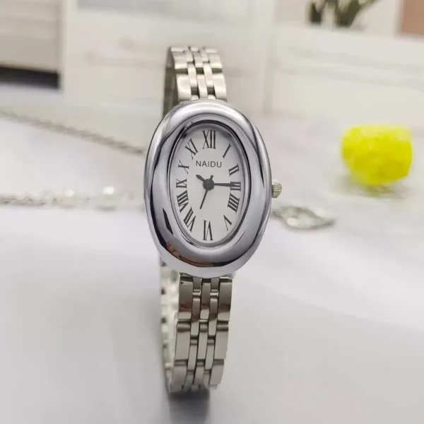 Small Oval Dial Quartz Fashion Watch Silver