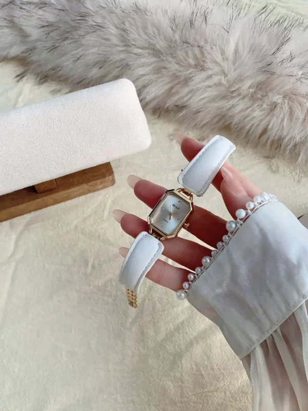 Retro Rectangle Niche Quartz Leather Watch White