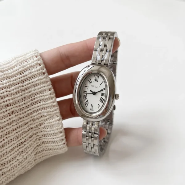 Small Oval Dial Quartz Fashion Watch Silver