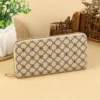 Elegant Stone Pattern Wallet Off White