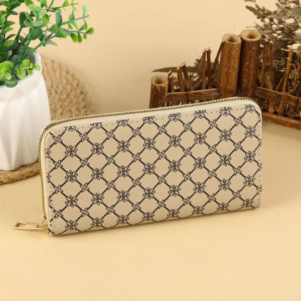 Elegant Stone Pattern Wallet Off White