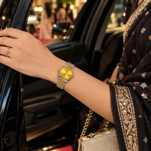 Luxury Quartz Analog Watch with Auto Date & Stainless Steel Bracelet | Premium Fashion Business Wristwatch. Golden & Silver